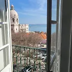 Pilar - Alfama River View *