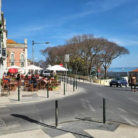 Pilar - Alfama River View *